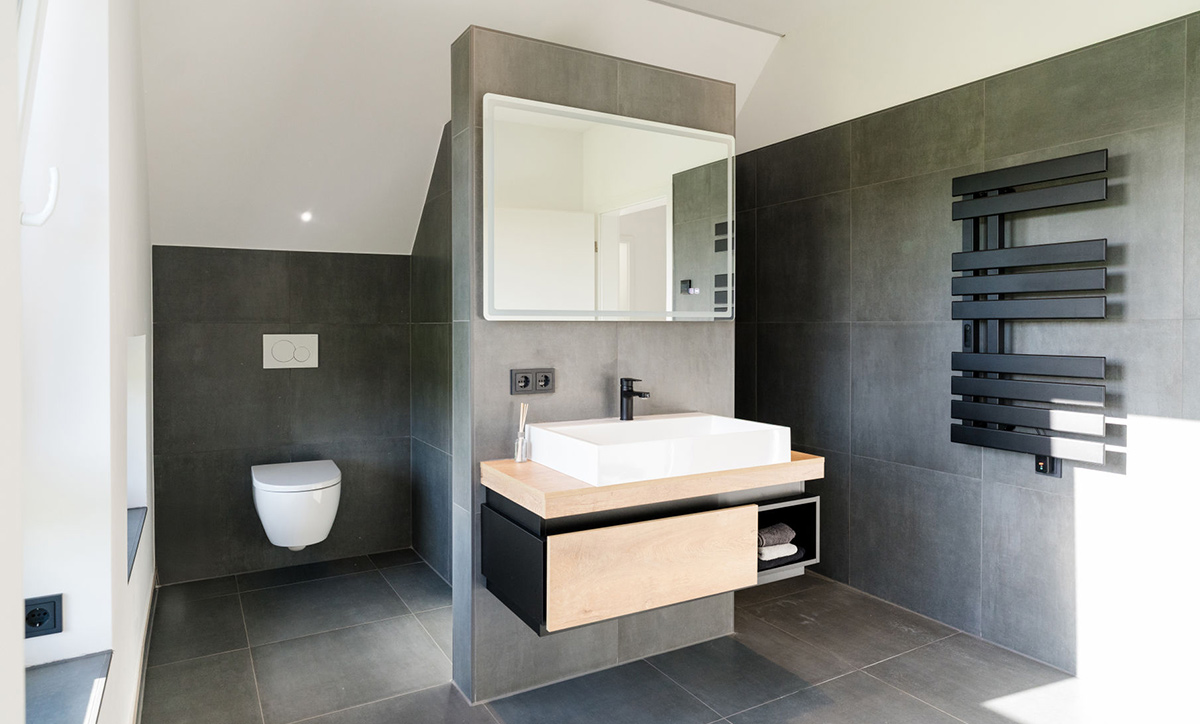 Modisches Badezimmer